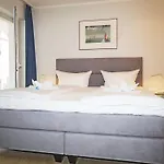 Seeschloss, App 03, Direkt An Der Strandpromenade, Toplage Apartman
