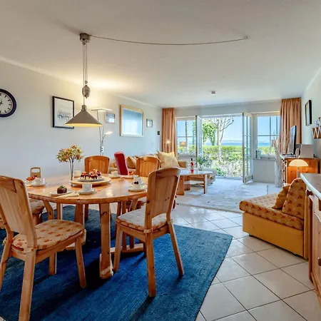 Seeschloss, App 03, Direkt An Der Strandpromenade, Toplage Apartment *