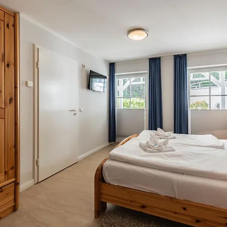 Seeschloss, App 03, Direkt An Der Strandpromenade, Toplage Apartment *