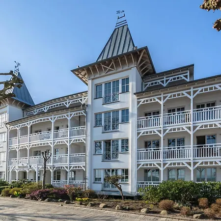 Seeschloss, App 03, Direkt An Der Strandpromenade, Toplage Apartment Binz