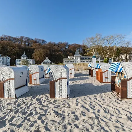 Apartment Seeschloss, App 03, Direkt An Der Strandpromenade, Toplage Binz