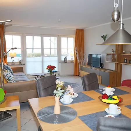 Apartment Seeschloss, App 03, Direkt An Der Strandpromenade, Toplage Binz