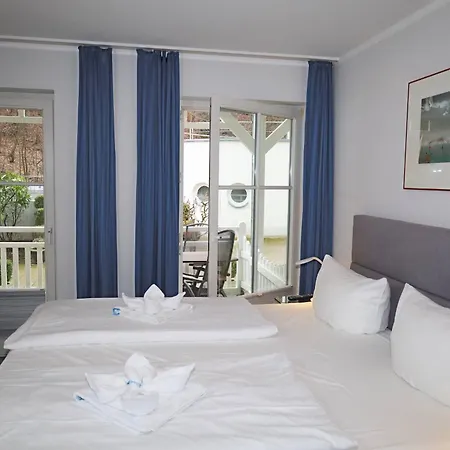 Seeschloss, App 03, Direkt An Der Strandpromenade, Toplage Apartment *